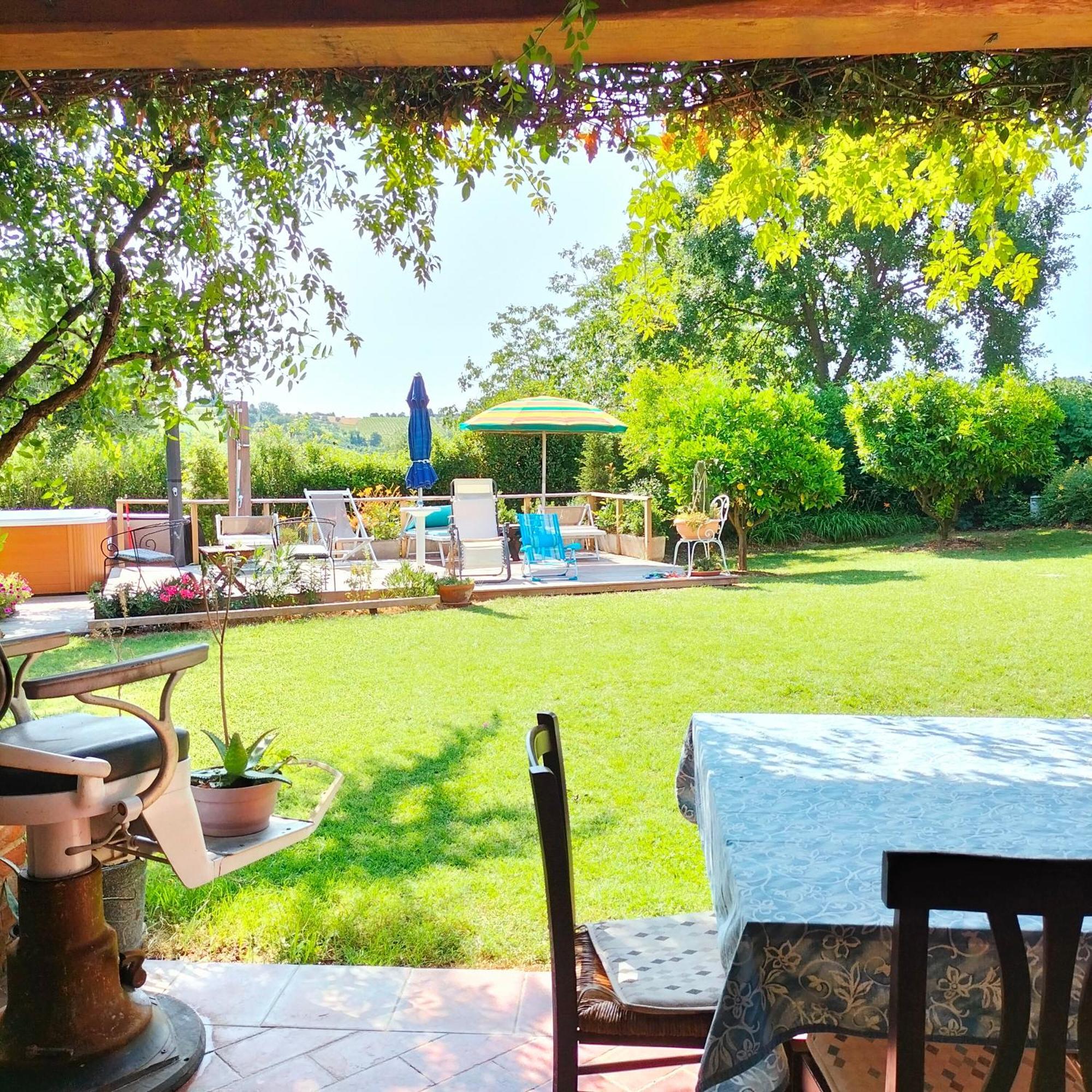 Ca' Dei Gelsi B & B Coriano Kültér fotó